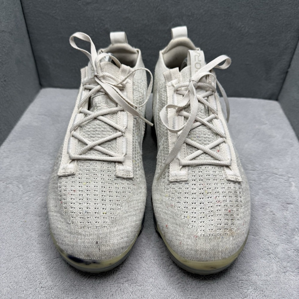 Nike Air VaporMax 2021 Flyknit White Phantom Cream Womens Size 11 DJ9975-001 - Picture 4 of 9